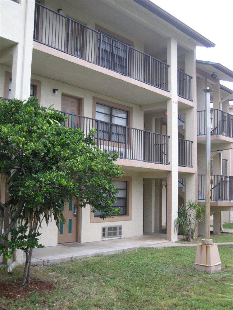 Homing Inn - Boynton Beach Zewnętrze zdjęcie